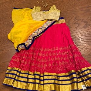 Lehanga blouse and dupatta- size 38/40